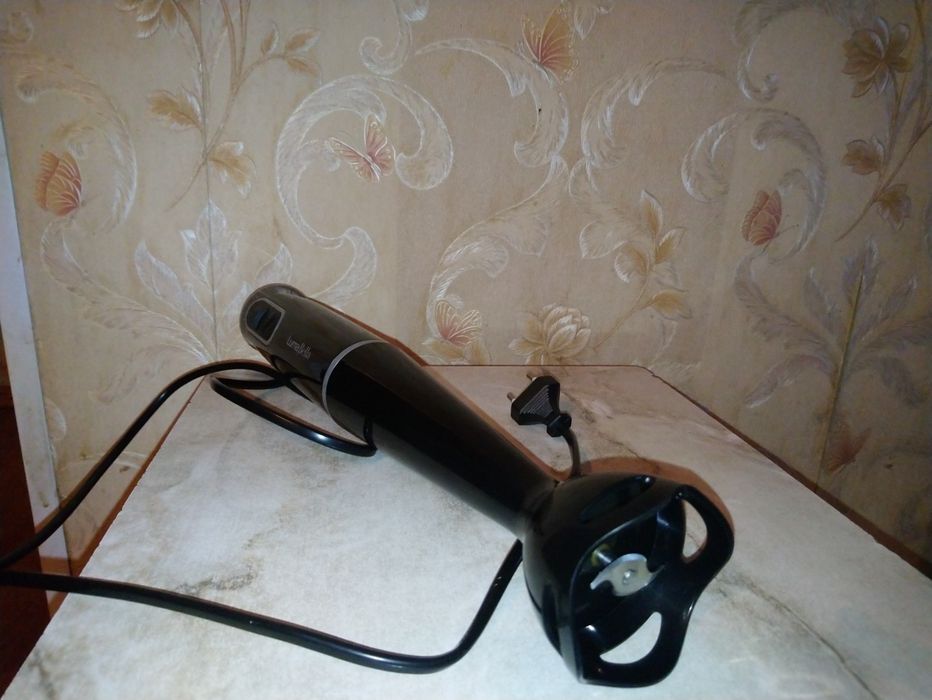 Продам блендер на запчасти