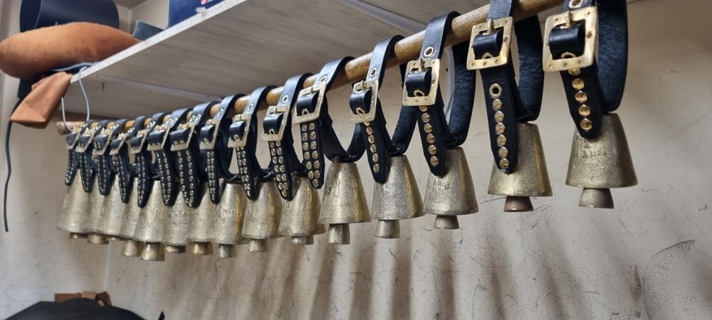 Продавам чанове с  каишки 1-ви до 15-ти номер.