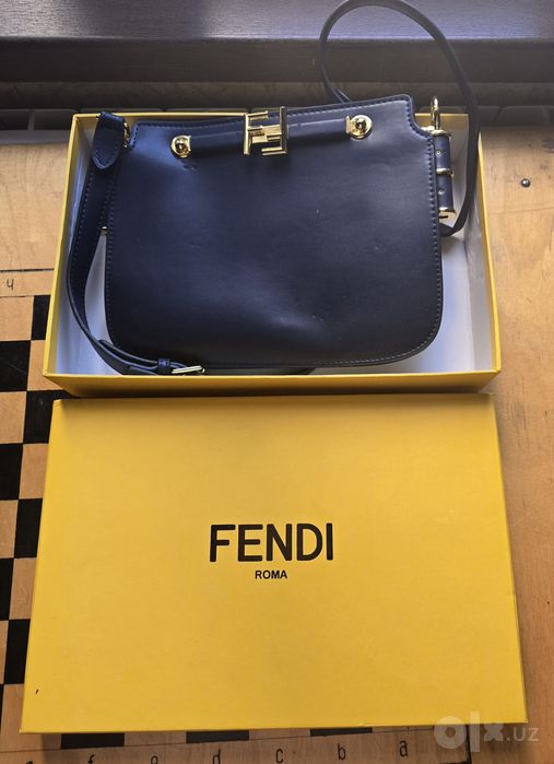 Сумка новая от FENDI