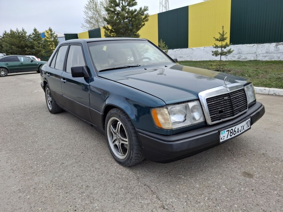 Продам мерседес 124