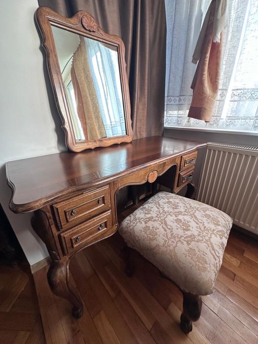 Dormitor complet lemn