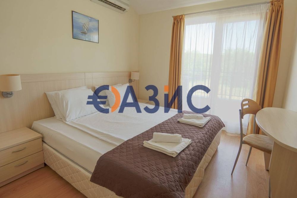 Продава се Двустаен апартамент в Созопол - 57 кв.м за 644 €/кв.м - Снимка #2