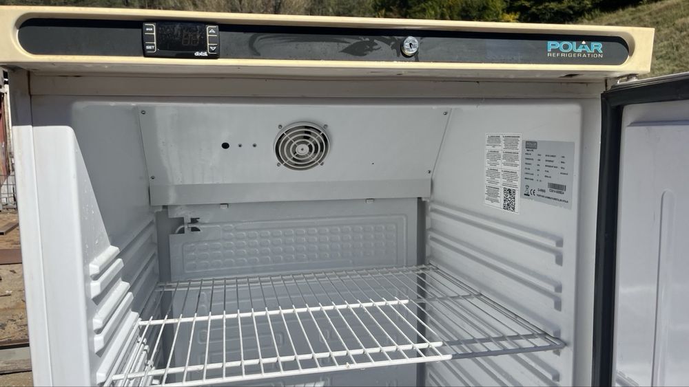 Английски професионален хладилник