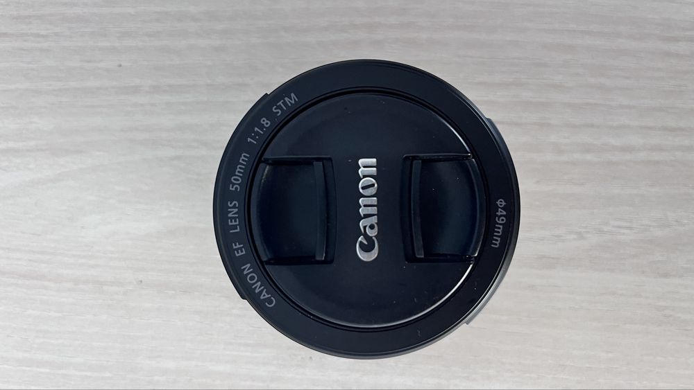 Canon EF 50mm f/1.8 STM