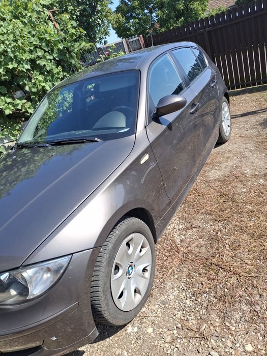 Vând BMW seria 1 an 2008 1,6 i 2700 euro
