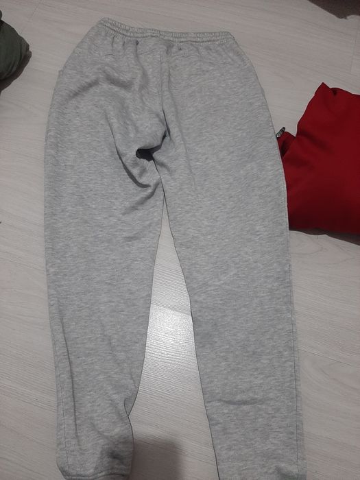 Bluza și pantaloni de trening