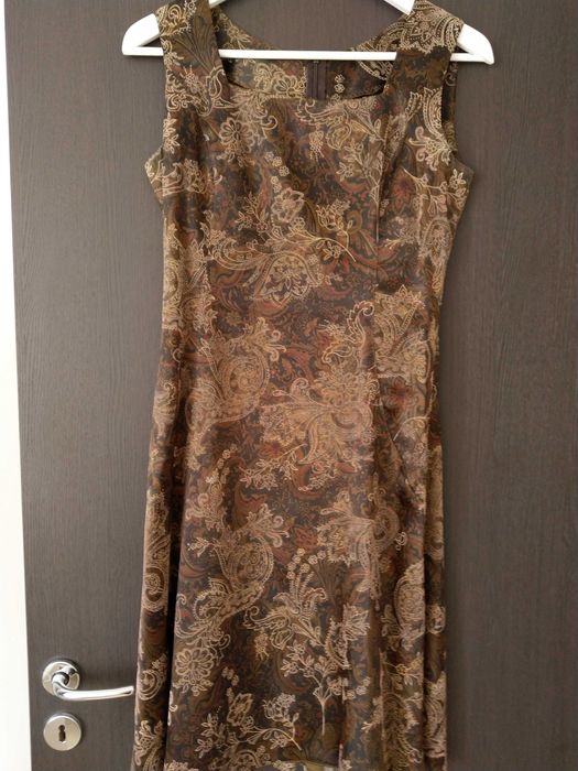 Costum cu rochie elegant, mar.40