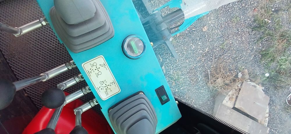 Мини экскаватор 1 тонна