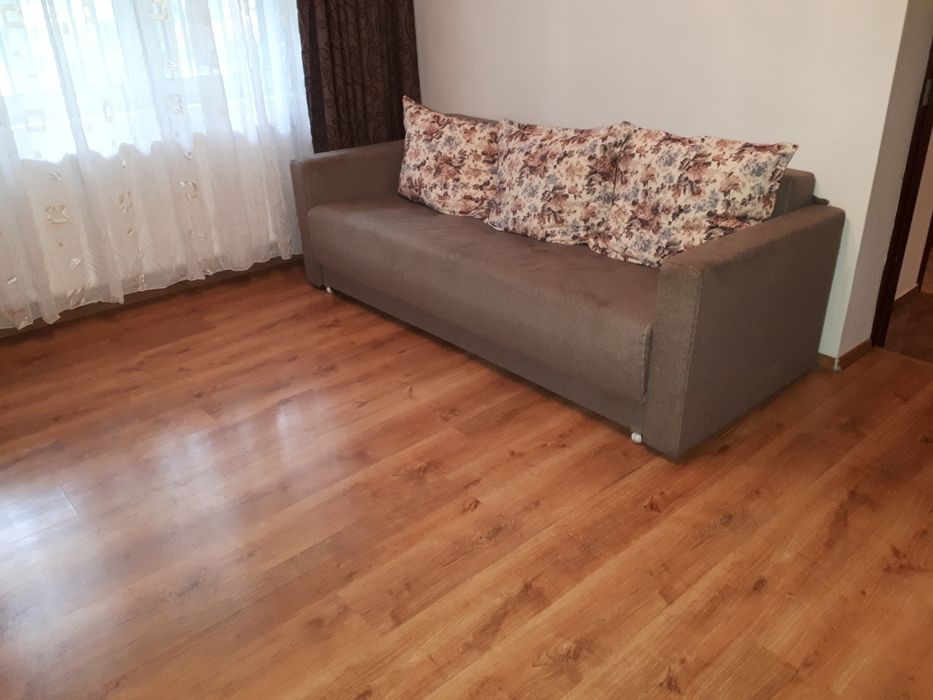 Inchiriez apartament