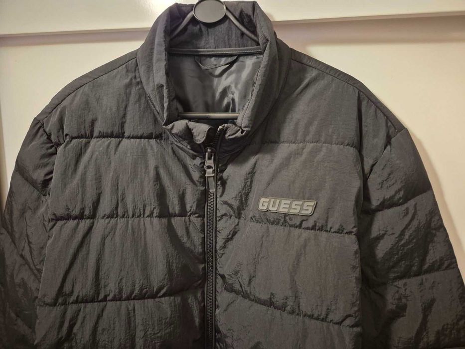 Яке Guess,чисто ново