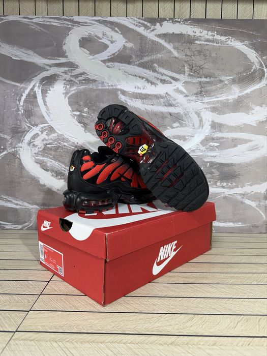 Nike Air Max Plus TN Red Black