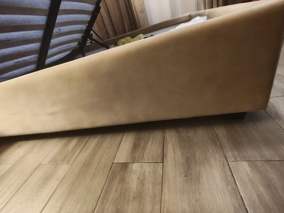 Pat 1.60/1.90 cu saltea Mobexpert