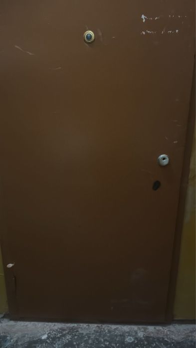 СРОЧНО продаю входную дверь