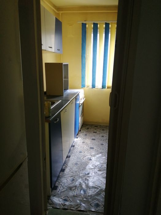 Apartament de vânzare 3camere confort 3 ,etaj 1 separare apa gaze lumina  încălzire centrala geamuri termopan 43mp OFERTA IMBATABILA