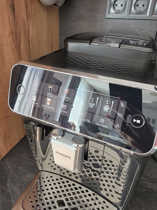 Кафе автомат Philips LatteGo