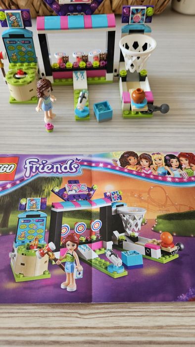 Lego Friends - Parcul de Distracții cu arcada