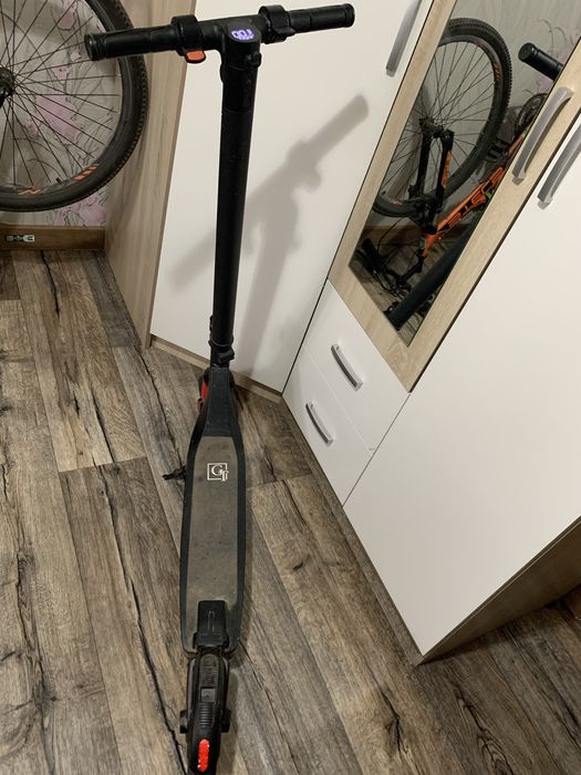 Продам электросамокат