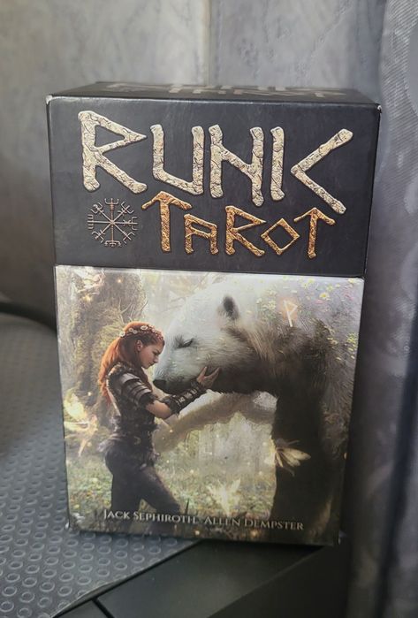 Таро карти runic tarot