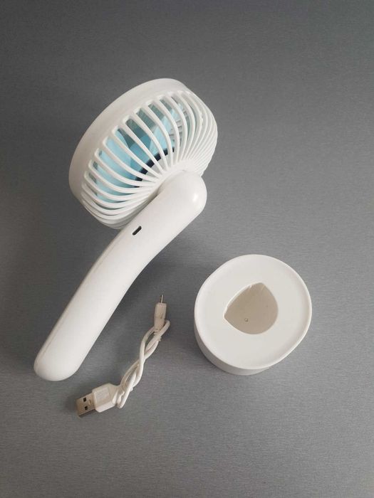 Mini ventilator portabil cu acumulator 3viteze si incarcare miniUSB