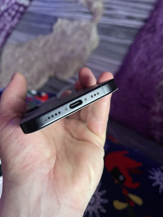 Vand iphone 16 la cutie cu garantie factura