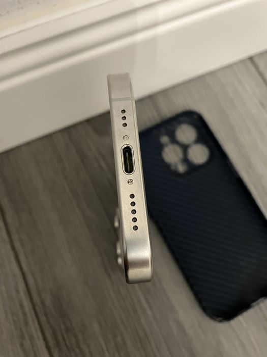 Iphone 15 Pro Alb Neverlocked 256Gb