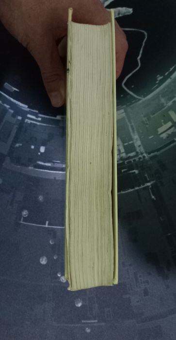 Nodir kitoblar sotiladi.