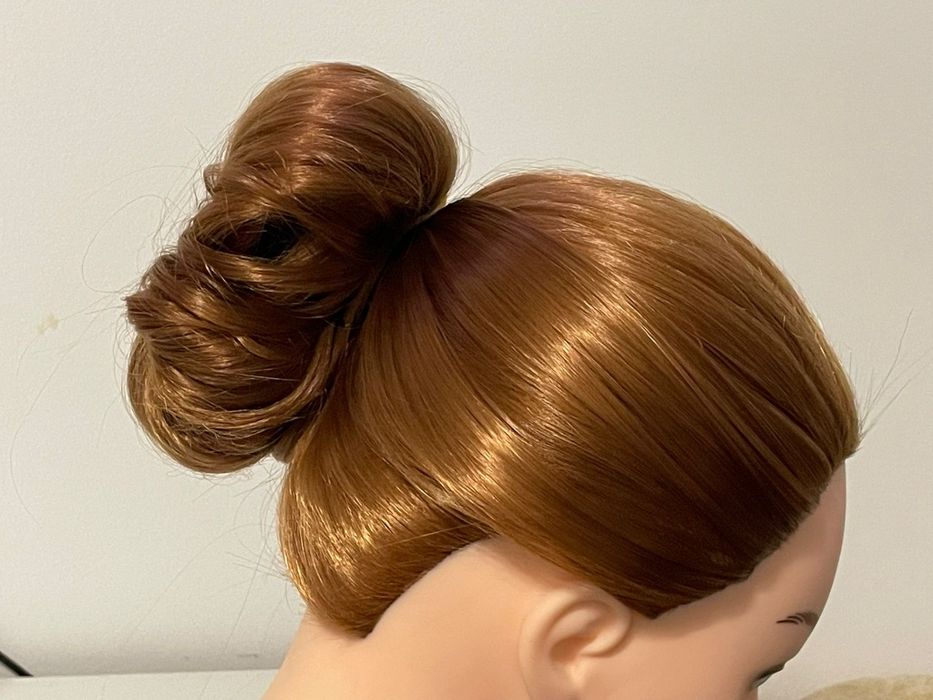 Ofer servicii de coafat sau aranjat