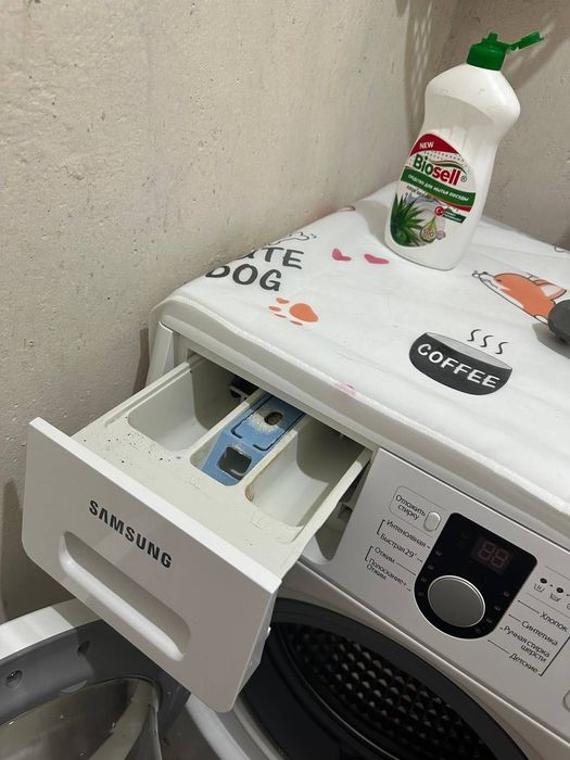 Продам стиральную машинку Samsung