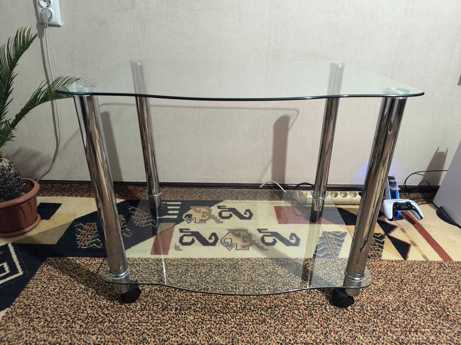 Стол стеклянный б/у