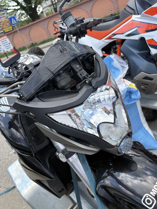 Vand Honda CB1000R avariat usor