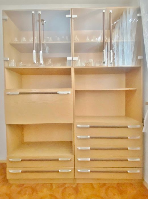 Цена - 40€. Два Компактни Модула за Дневна стая в цвят Млечен Дъб/Бук