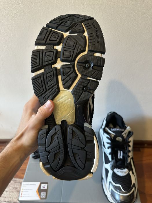 Balenciaga Runner White Black