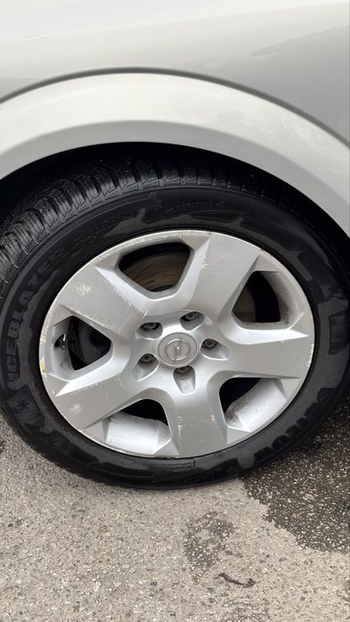 Продава се Опел Астра H