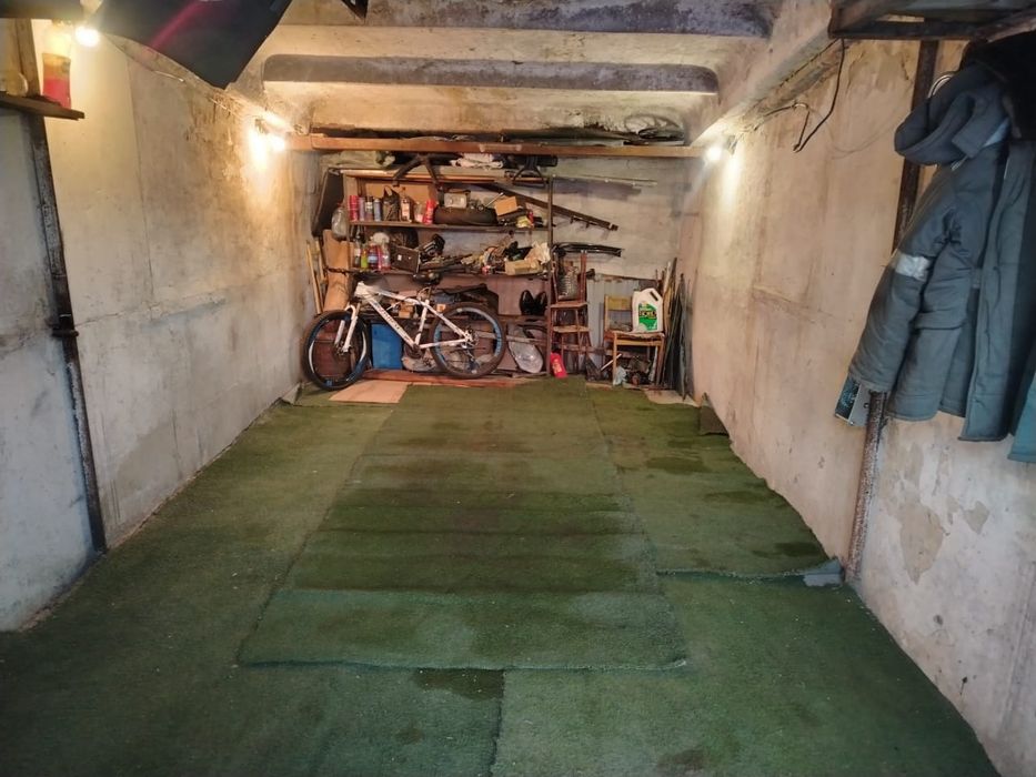 В центрге города.