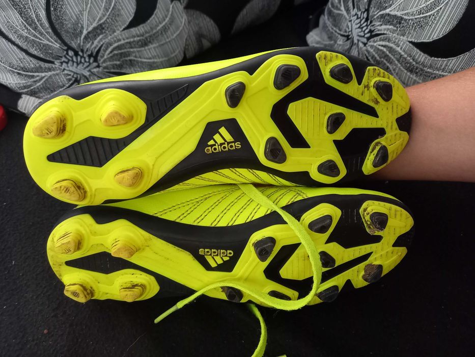 Детски бутонки Adidas