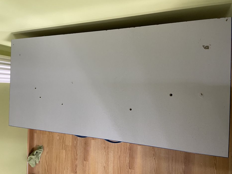 Шкаф универсальный двухдверный