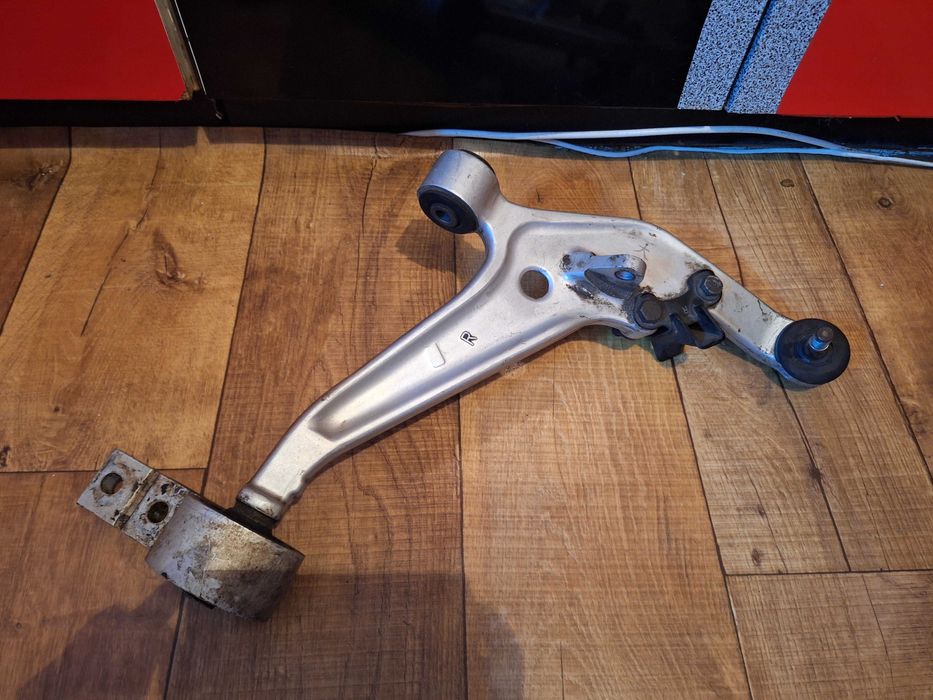 Нисан X-trail 2.5 безнин/газ