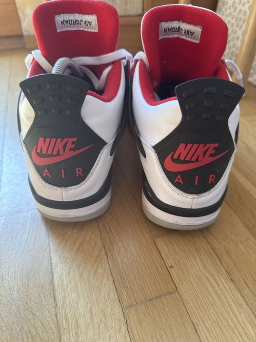 Jordan 4 Red Fire