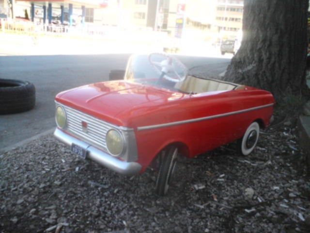 Детска количка Москвич с педали,  метална кола, не Радуга