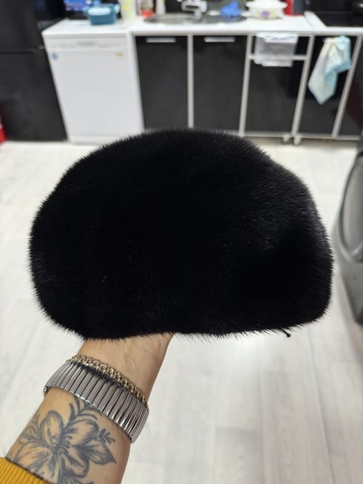 Продам норковые шапки