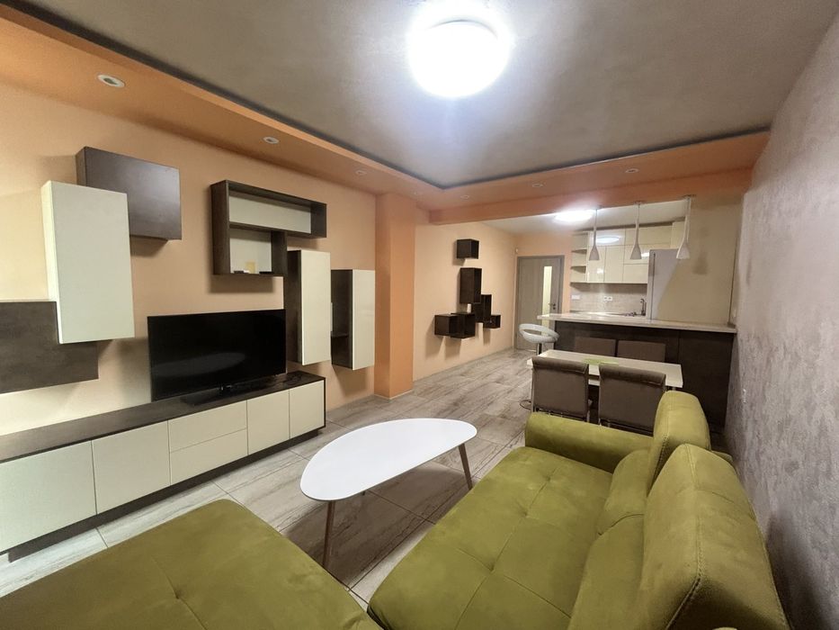 Дава се под наем Тристаен апартамент в Пловдив, Захарна фабрика - 92 кв.м за 612 € - Снимка #3