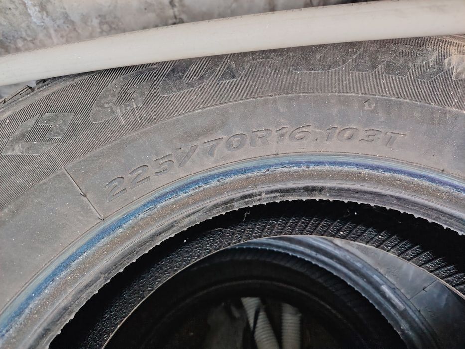 Продам резину 225/70 R16