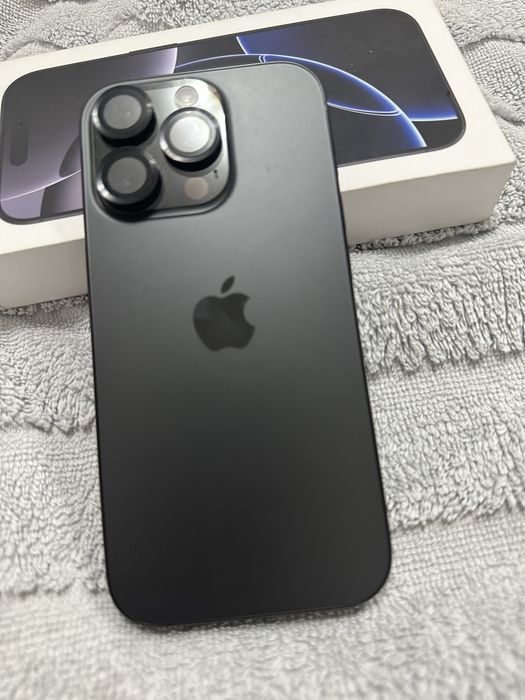 Продам IPhone 16 Pro