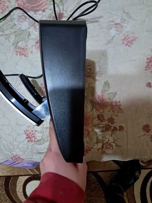 Продавам волан GENESIS SEABORG 400