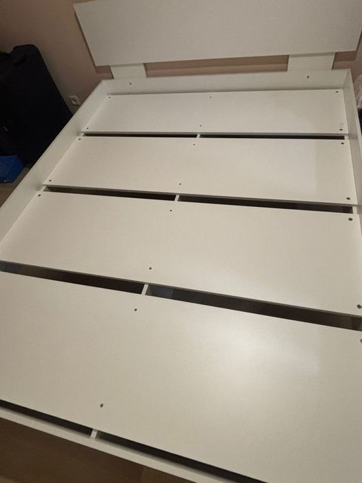 Кровать с матрасом 1600х2000