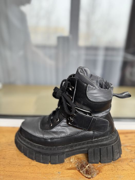 Продам ботинки осень-зима