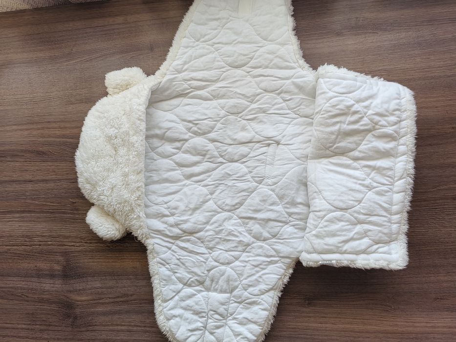 Бебешки спален чувал във формата на сладко плюшено мече