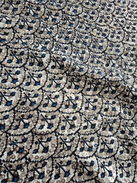 Costum popular vechi de peste 100 de ani