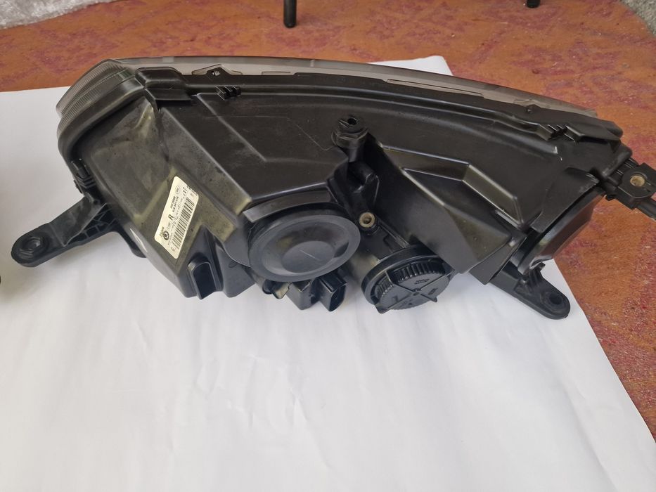 Фар за Шкода Рапид Ляв и Десен