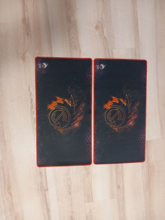 Vând mausepaduri noi